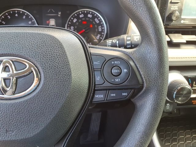 Used 2020 Pearl Toyota XLE image 20
