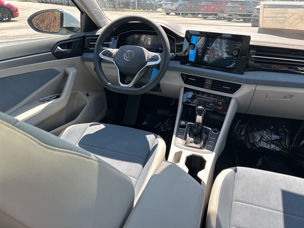 New 2026 White Volkswagen 1.5T SE image 9