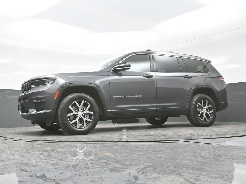 Used 2023 Gray Jeep Limited image 24