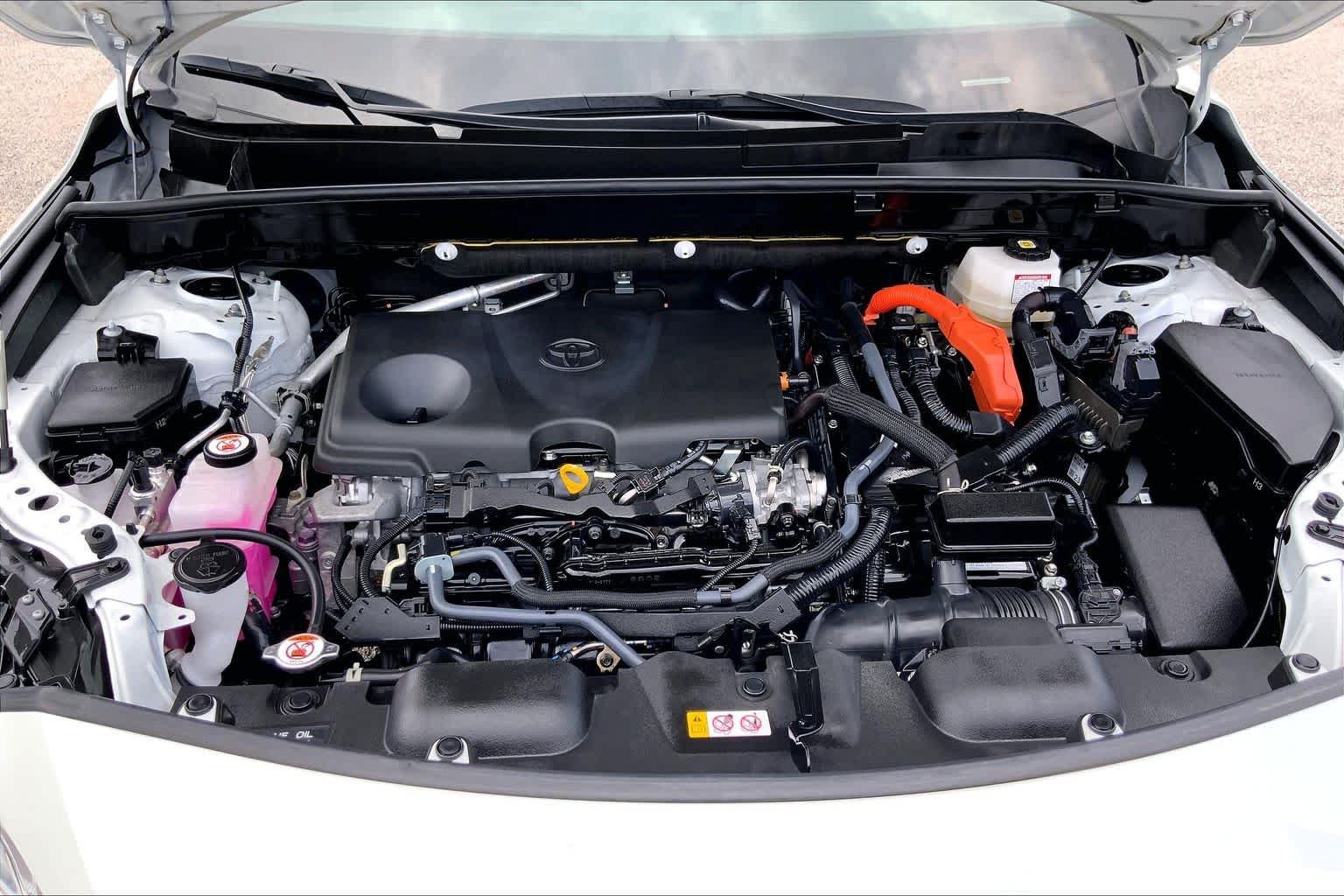 Used 2024 Wind Chill Pearl Toyota XLE image 31