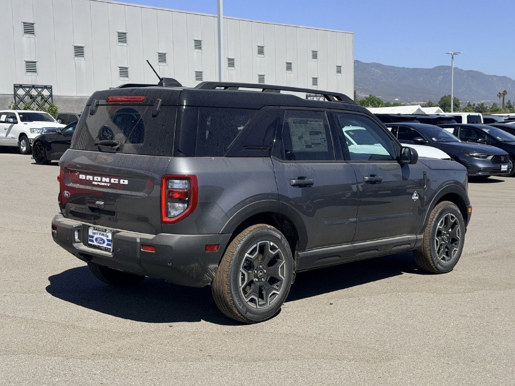 New 2026 Carbonized Gray Metallic Ford Outer Banks® image 8