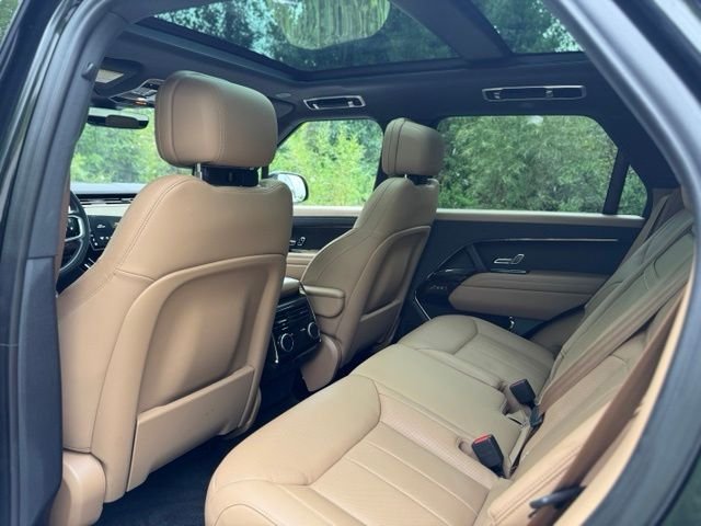 Used 2025 Santorini Black Metallic Land Rover SE image 12