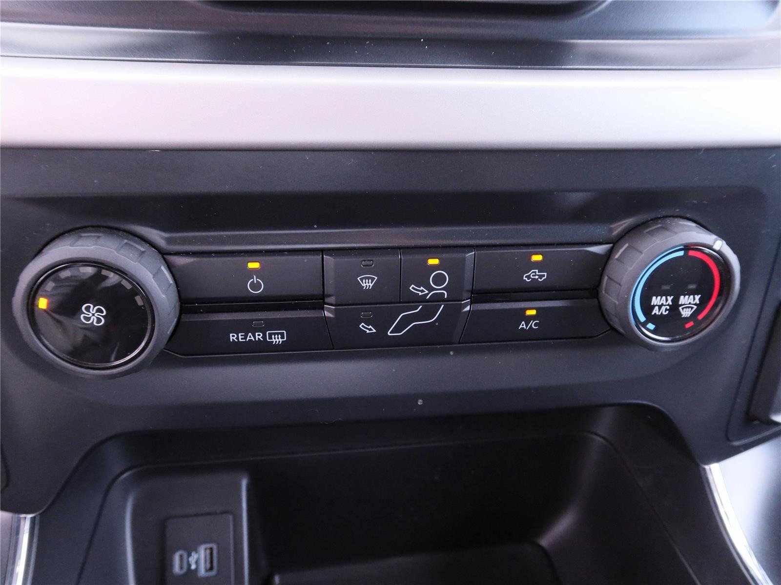 Used 2022 Antimatter Blue Metallic Ford XL image 34
