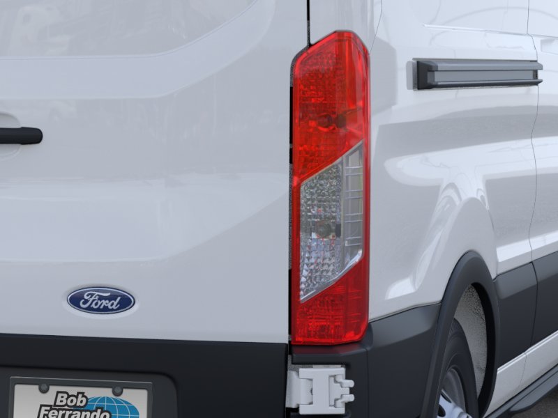 New 2026 Oxford White Ford Cargo Van image 33