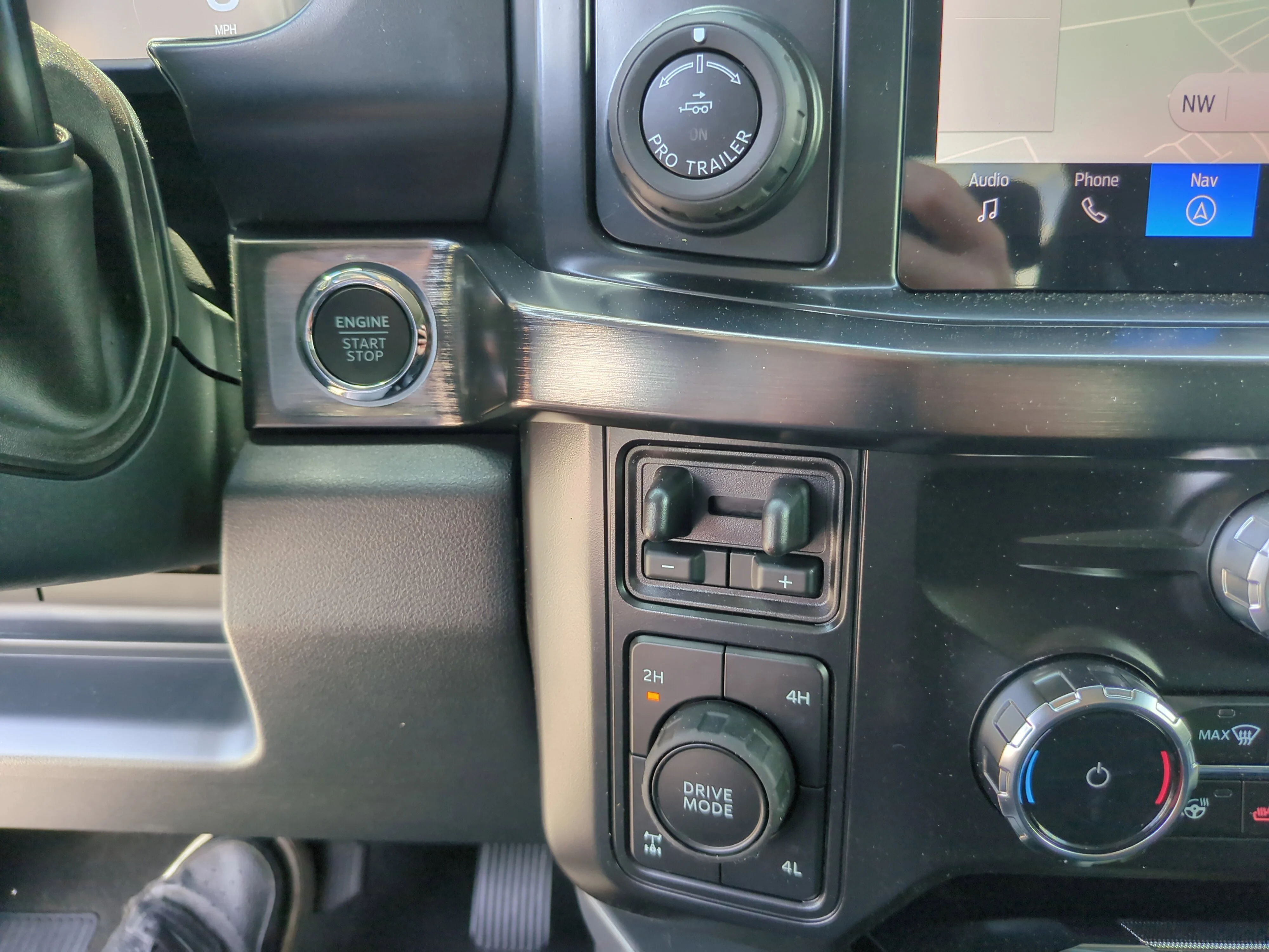 New 2026 Carbonized Gray Metallic Ford F-250® Lariat® image 26