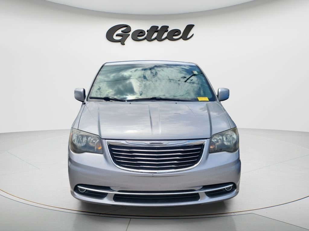 Used 2014 Silver Chrysler S image 4