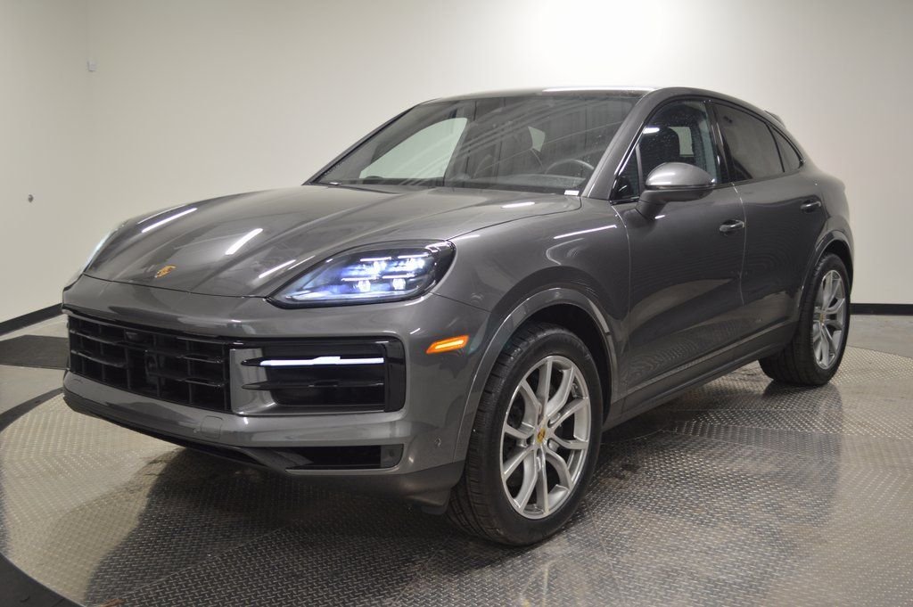 2024 Porsche Cayenne -'s photo