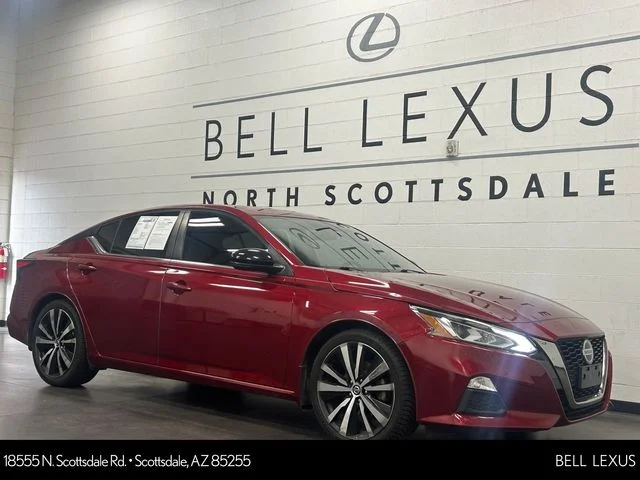 Used 2019 Red Nissan 2.5 SR image 1