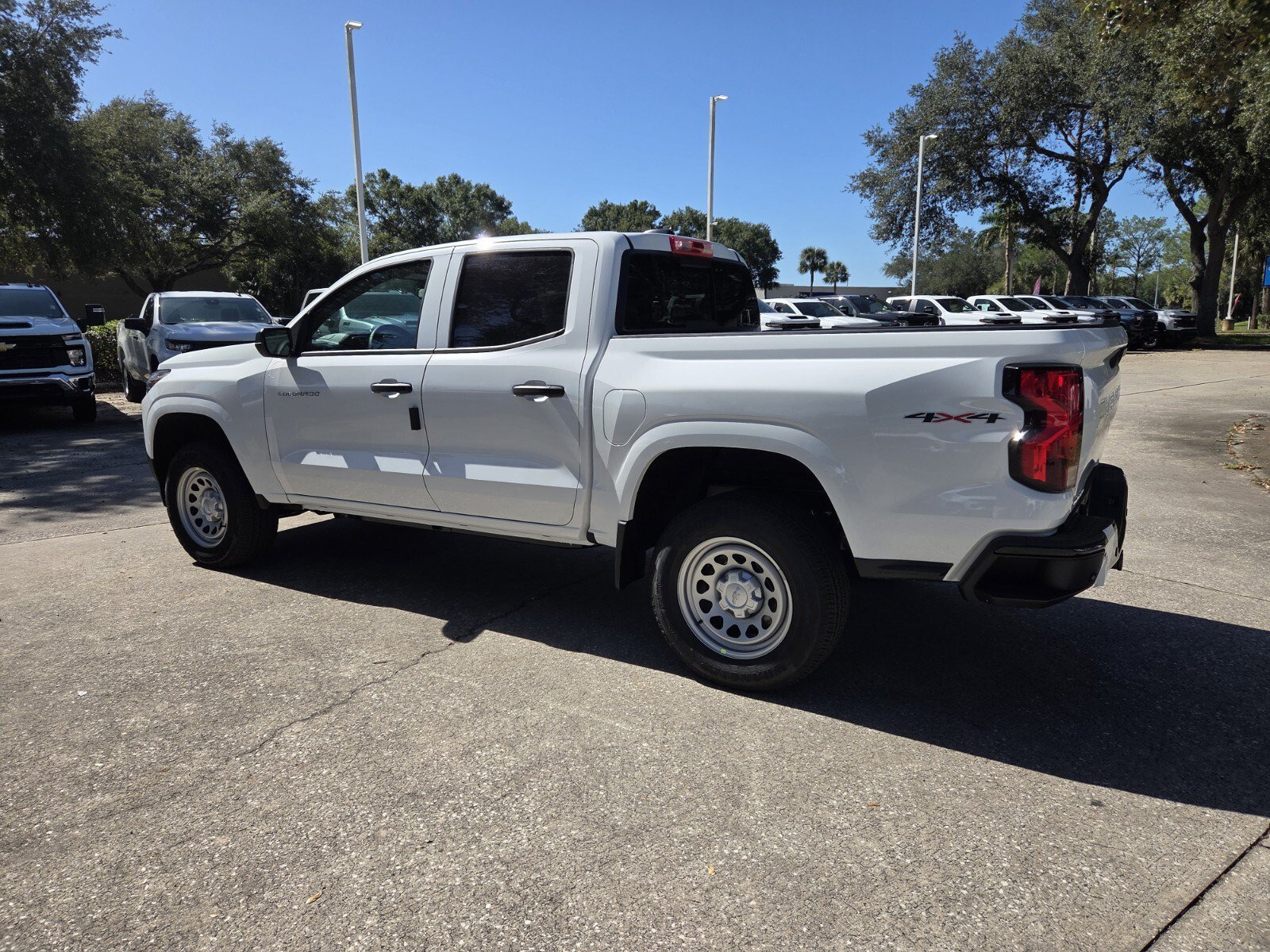 New 2026 Summit White Chevrolet WT image 5