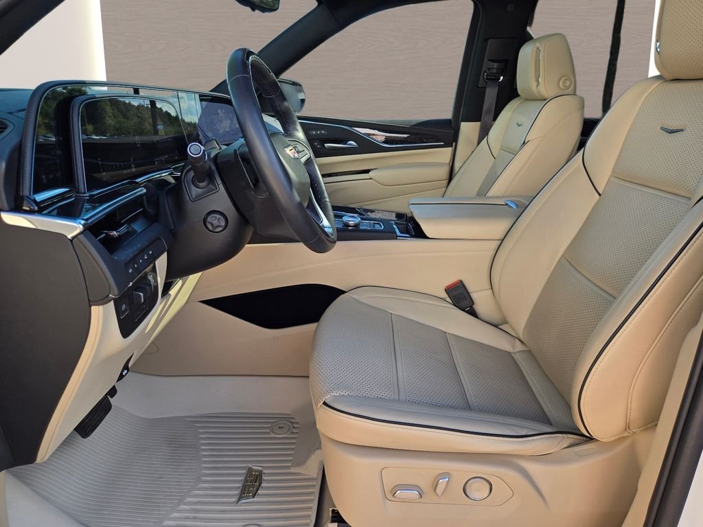 Used 2023 White Cadillac Premium Luxury image 27