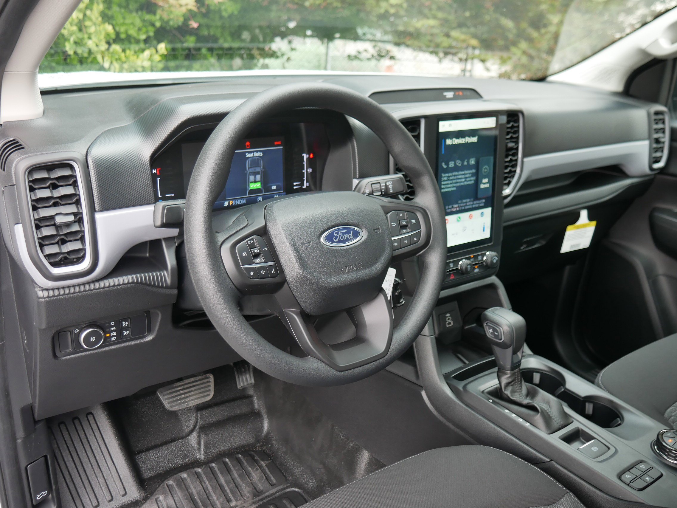 New 2025 Oxford White Ford XL image 4