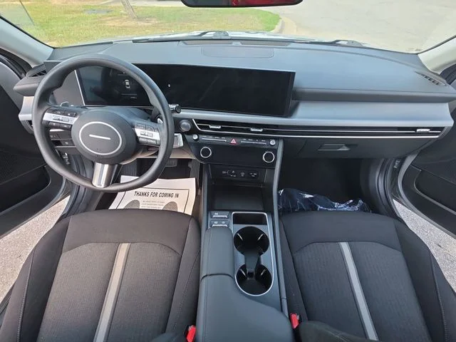 Used 2025 Silver Hyundai SEL image 10