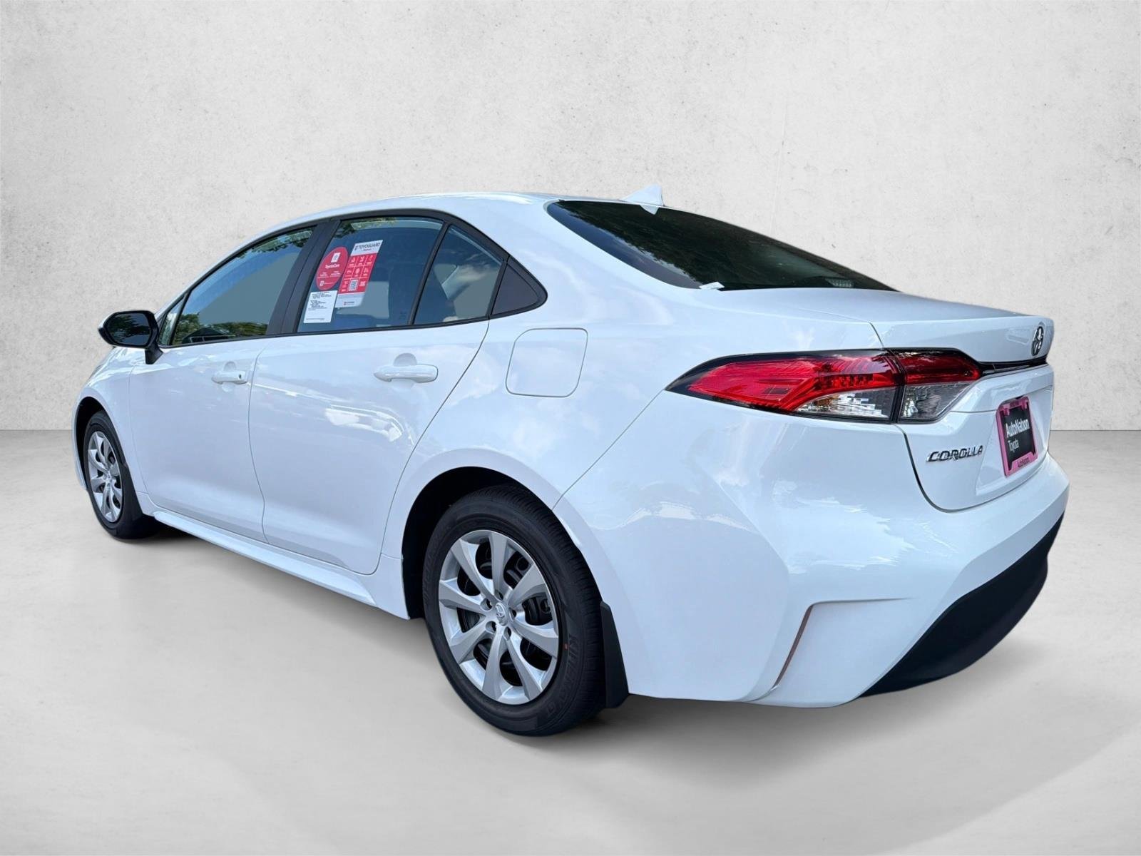 New 2027 Ice Cap Toyota LE image 5