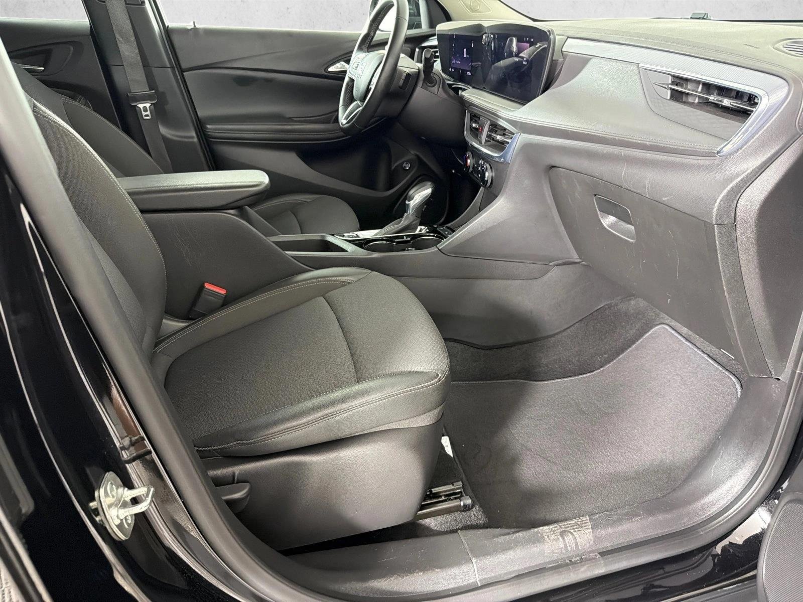 Used 2025 Ebony Twilight Metallic Buick Preferred image 13
