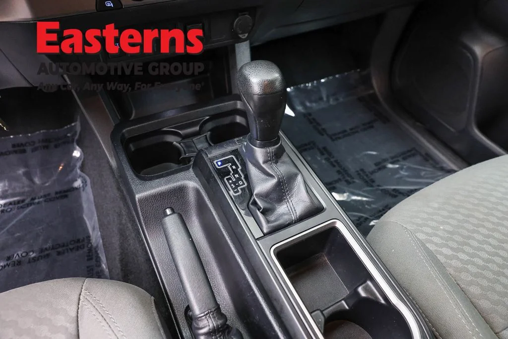 Used 2020 White Toyota SR image 12