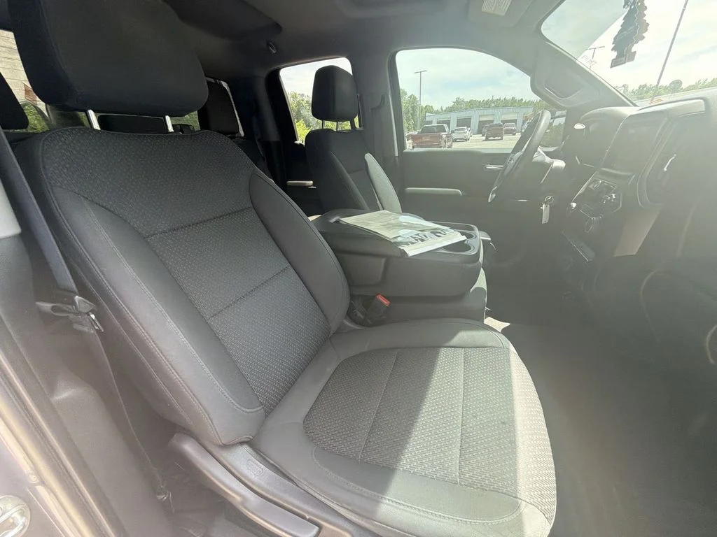 Used 2020 Gray Chevrolet Custom image 27