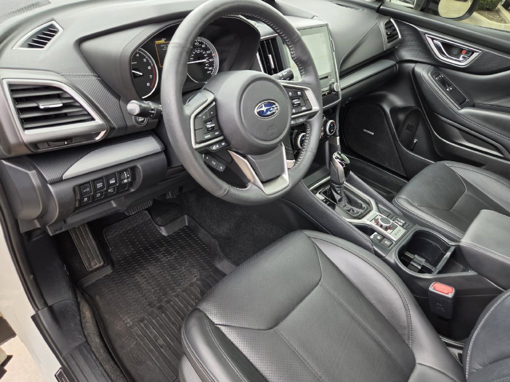 Used 2019 White Subaru Limited image 21