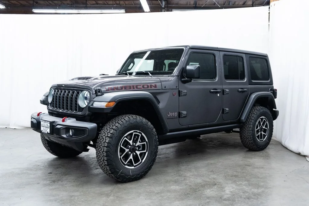 New 2026 Granite Crystal Metallic Clear-Coat Exterior Paint Jeep Rubicon image 3