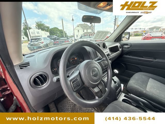 Used 2015 Red Jeep Sport image 11