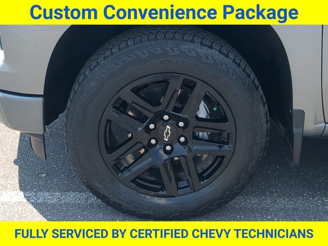 Used 2023 Gray Chevrolet Custom image 17