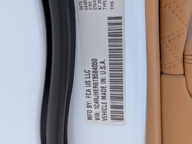 New 2026 Bright White Clear-Coat Exterior Paint Jeep Summit image 34