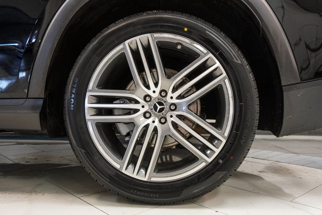 Used 2025 Black Mercedes-Benz GLS 450 image 41
