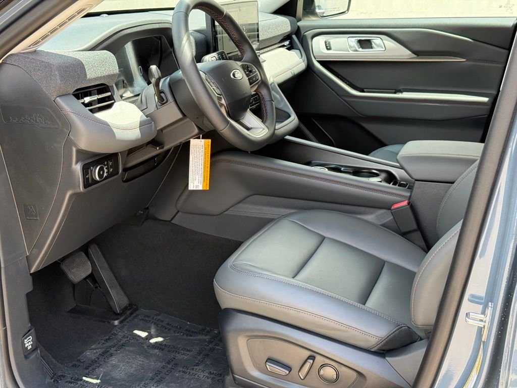 New 2026 Vapor Blue Metallic Ford Active image 5