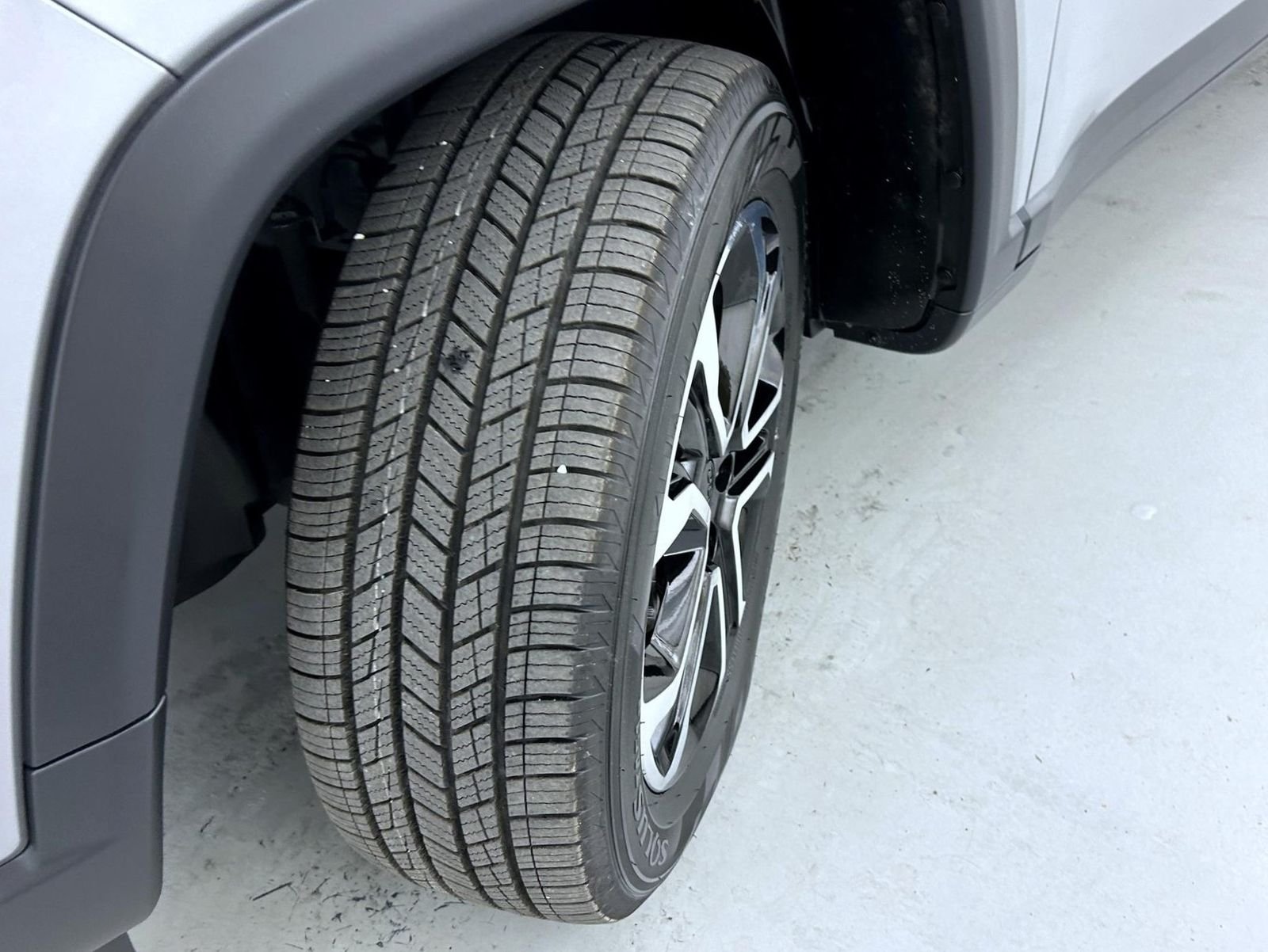 Used 2022 Silver Jeep Limited image 24