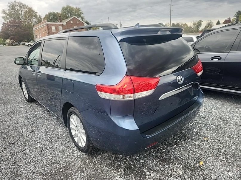 2014 Toyota Sienna Limited photo 4