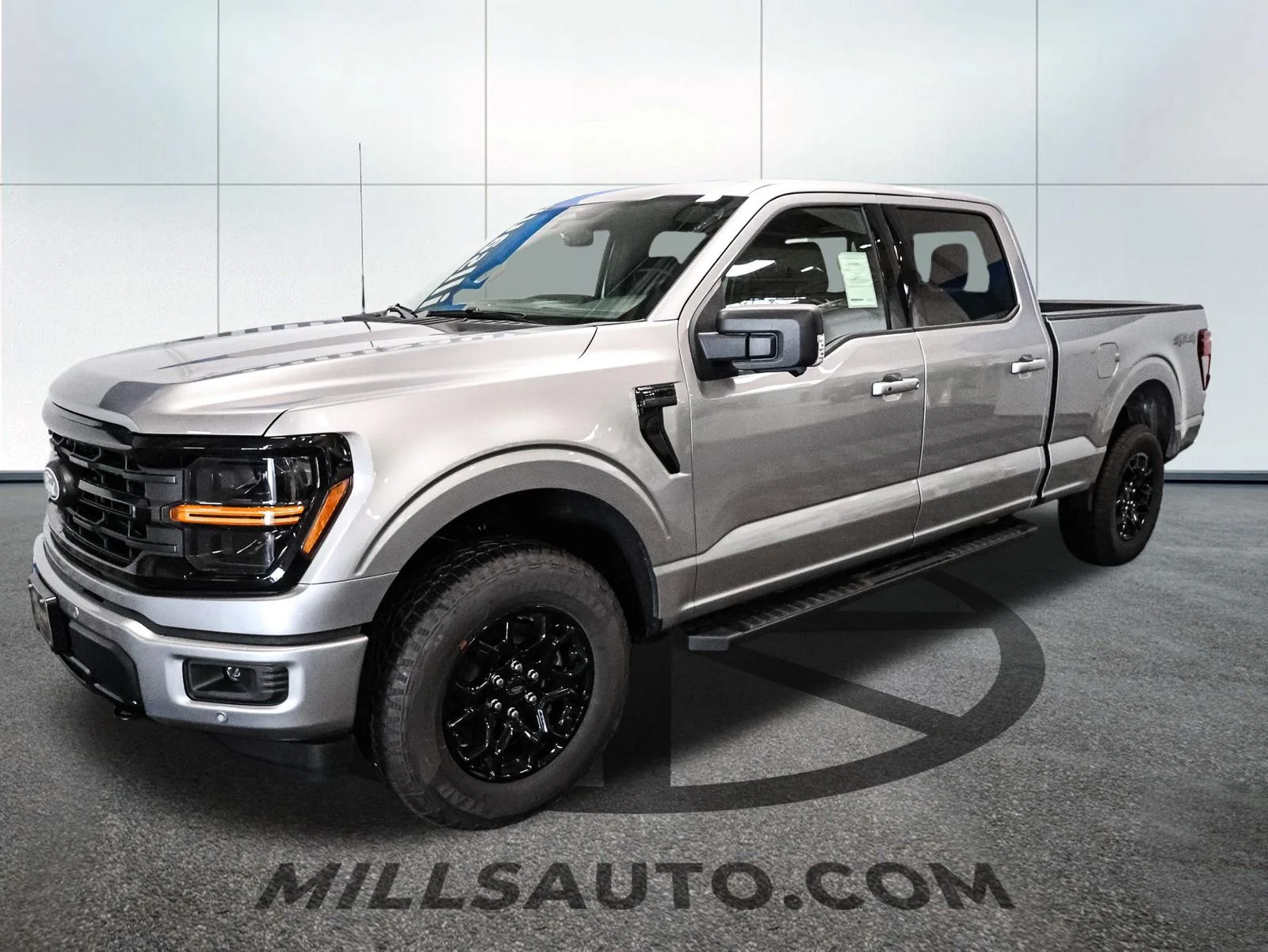 New 2026 Iconic Silver Metallic Ford XLT image 2
