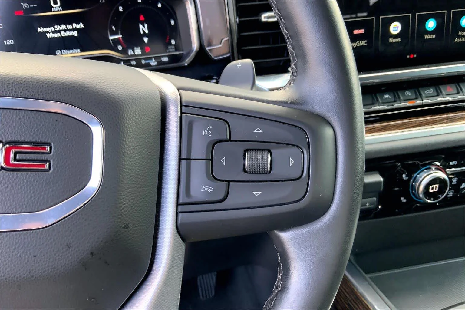 Used 2025 Sterling Metallic GMC Elevation image 22