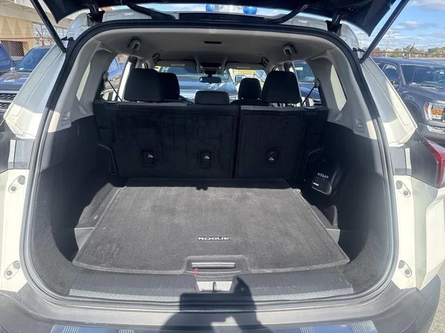 2023 Nissan Rogue SV - Photo 6