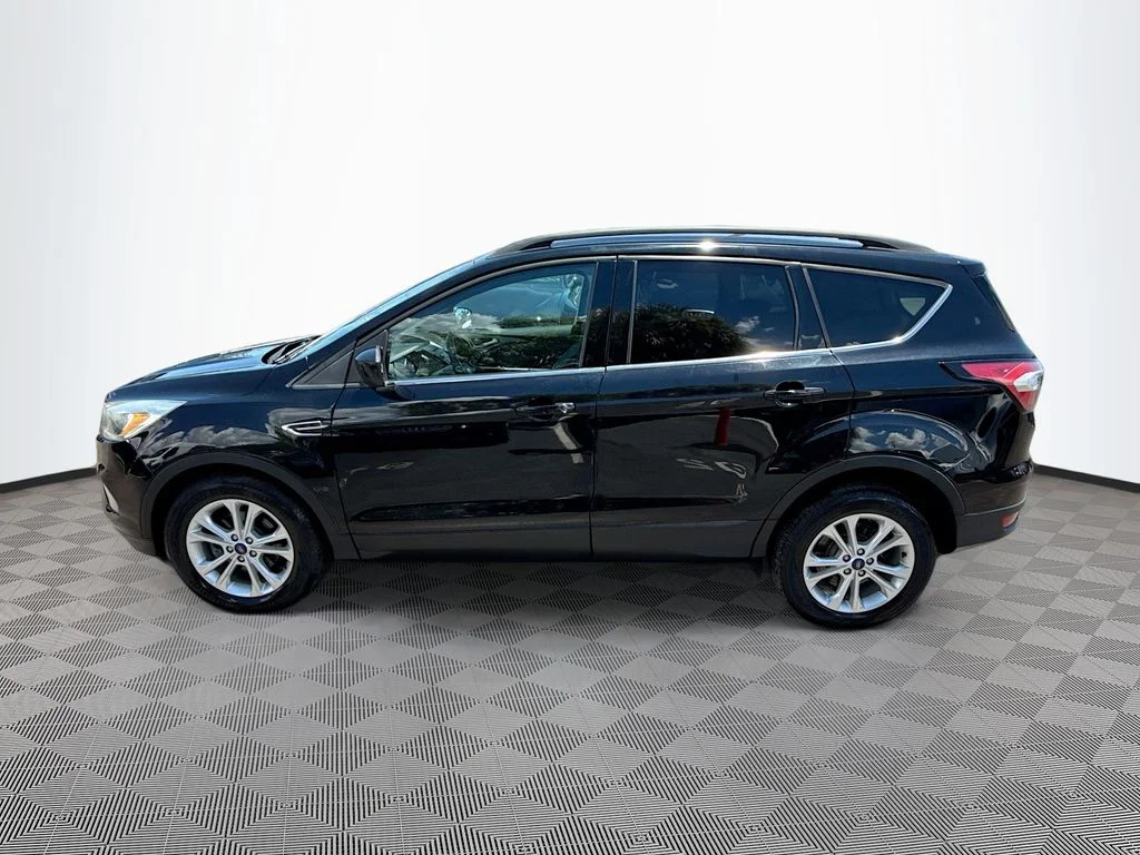 Used 2018 Black Ford SE image 5