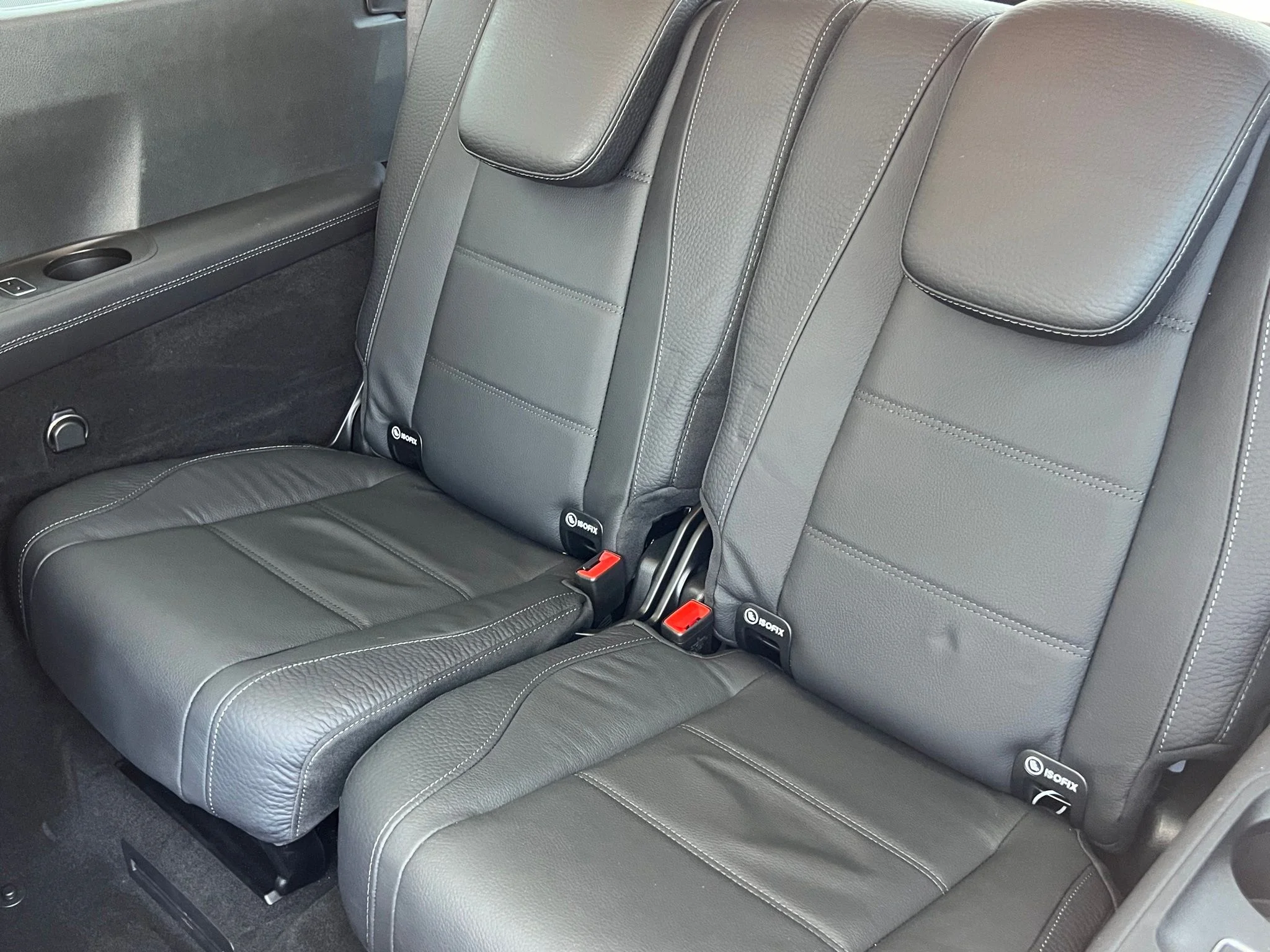 Used 2023 White Mercedes-Benz GLS 580 image 35
