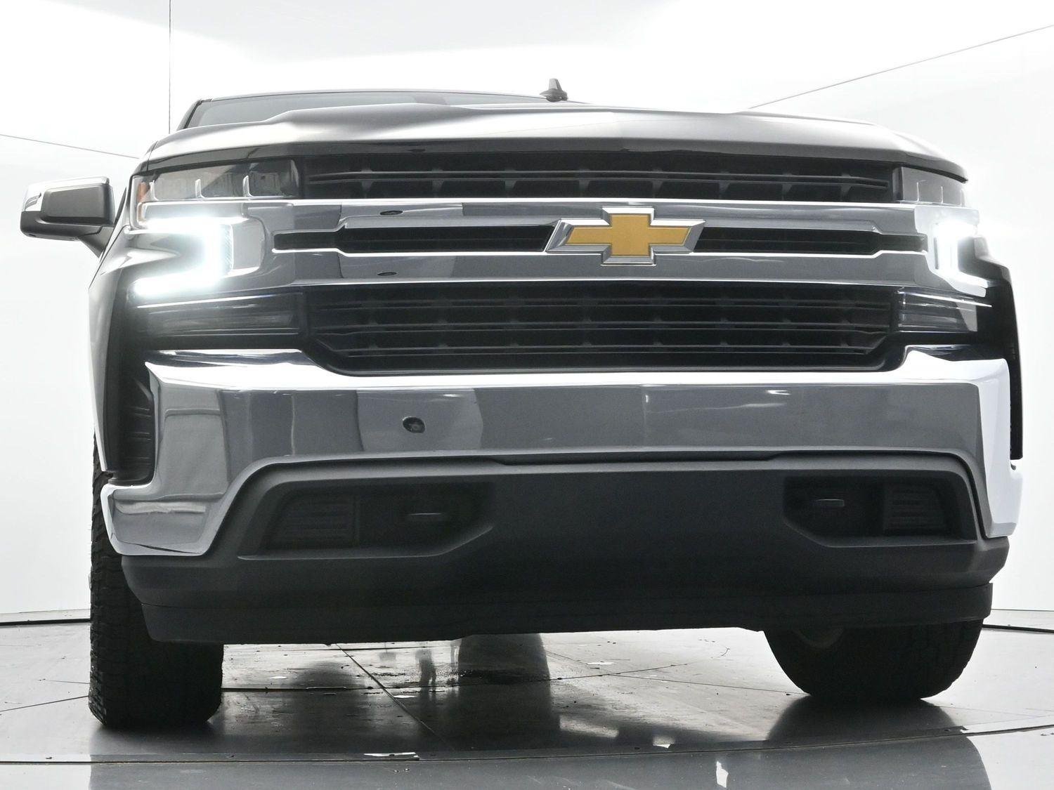 Used 2022 Black Chevrolet LT image 44