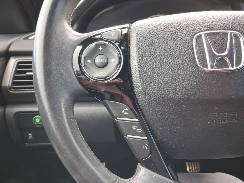 Used 2016  Honda Sport image 28