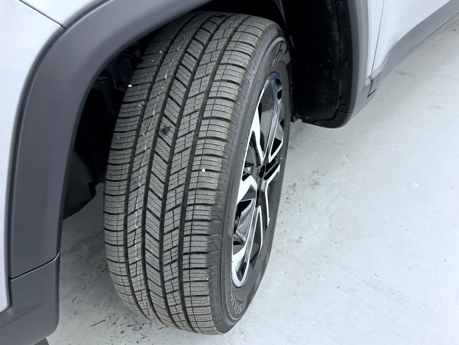 Used 2022 Silver Jeep Limited image 24