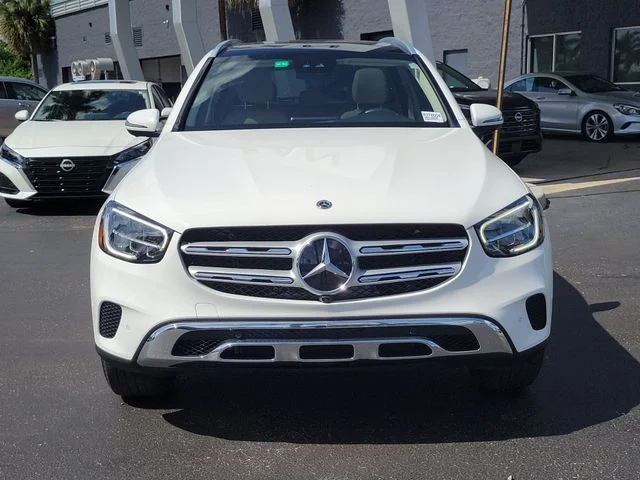 Used 2022 White Mercedes-Benz GLC 300 image 2