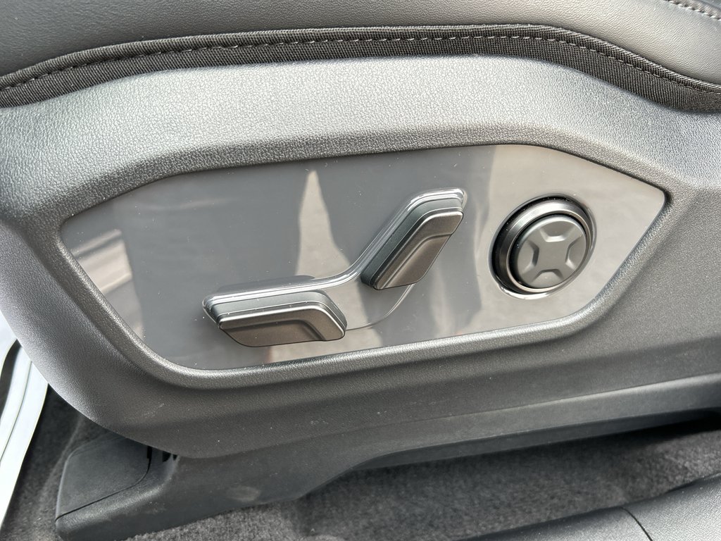New 2027 Glacial White Pearl Kia X-Line EX image 20