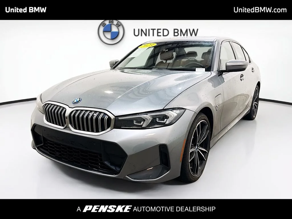 2023 BMW 3 Series 330e Sedan's photo