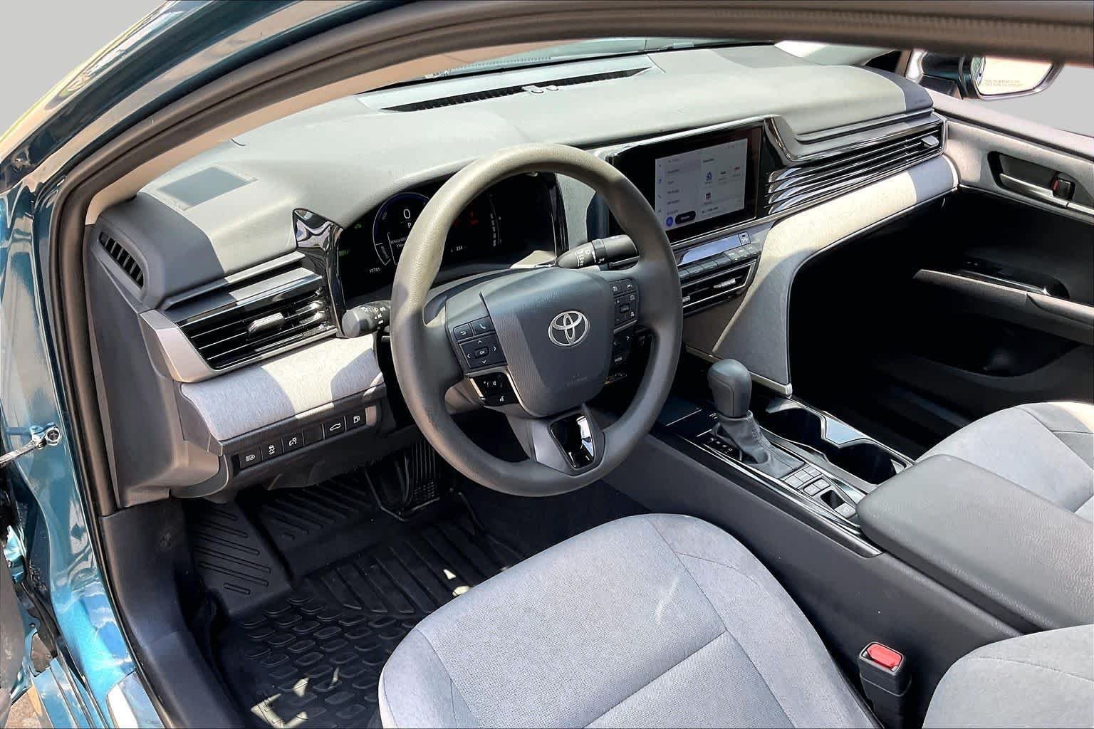 Used 2026 Ocean Gem Toyota LE image 17