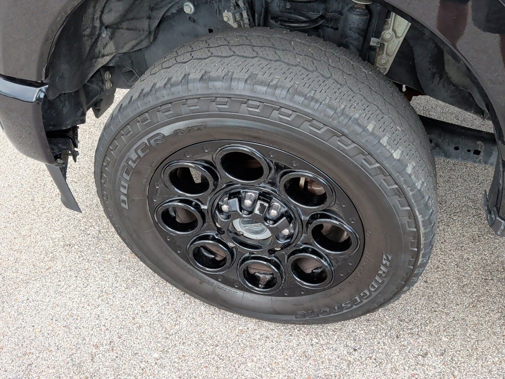 Used 2025 Agate Black Metallic Ford Lariat image 49