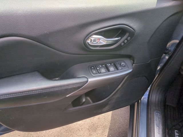 Used 2021 Blue Jeep Limited image 24
