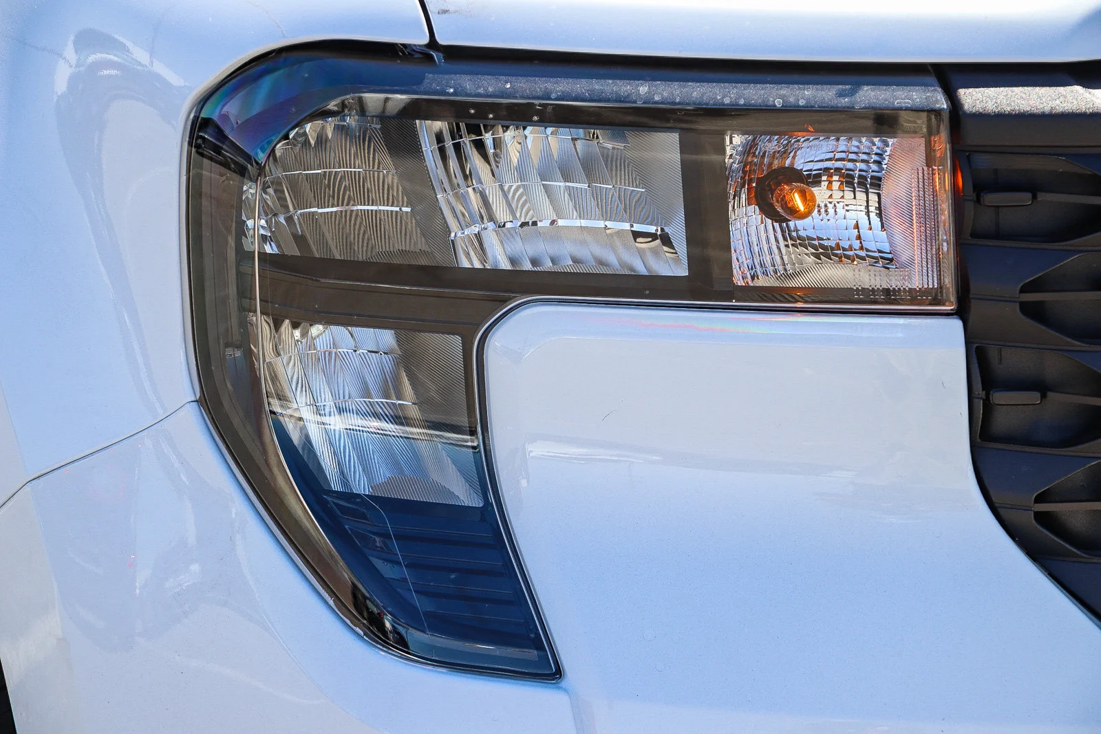 New 2026 Oxford White Ford XL image 4