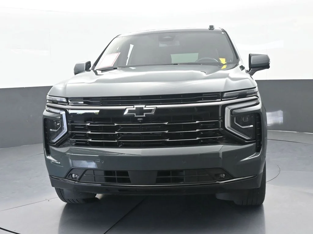 Used 2025 Cypress Gray Chevrolet RST image 5