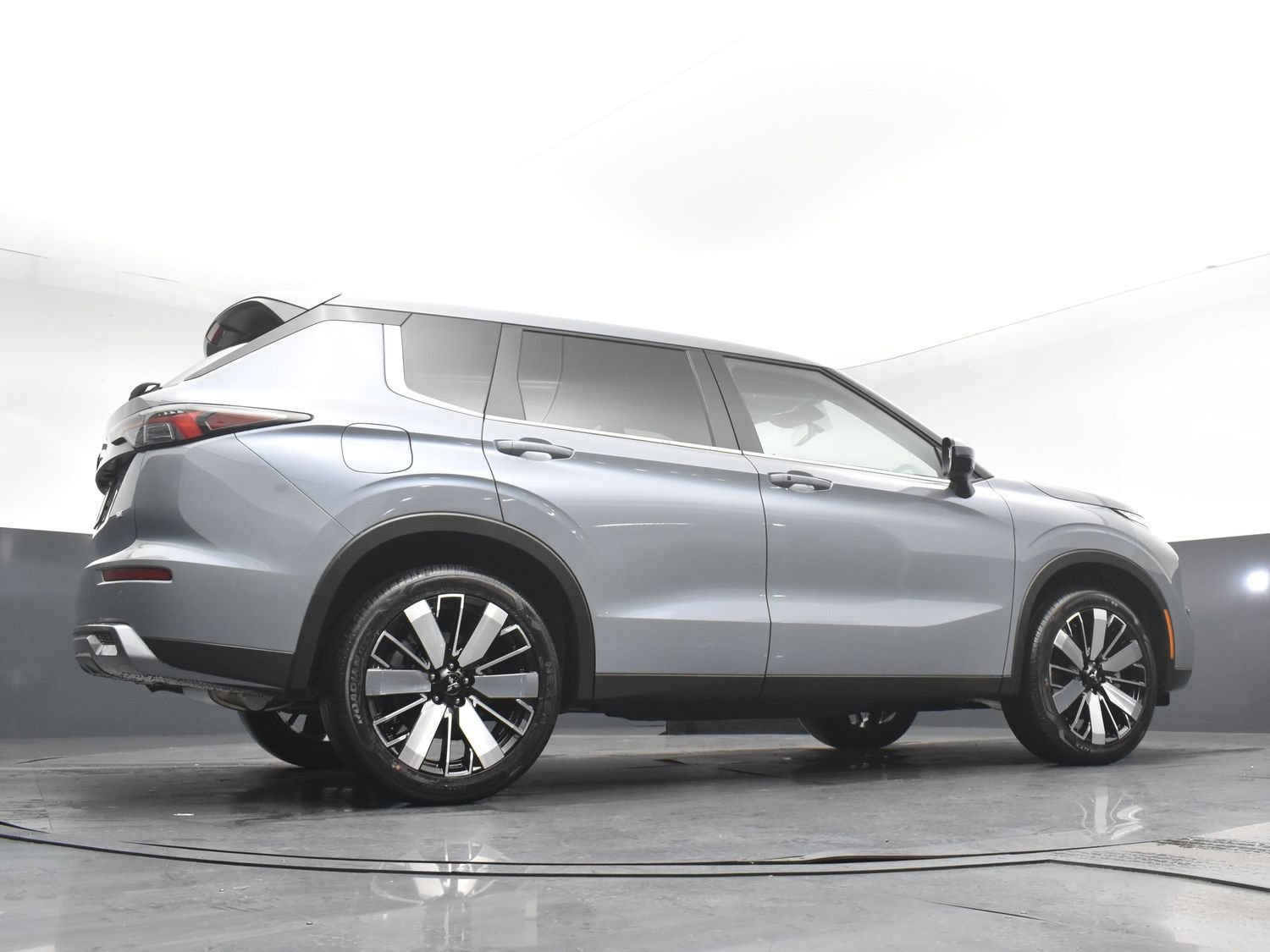 New 2026 Gray Mitsubishi SE 1.5T 2WD image 25