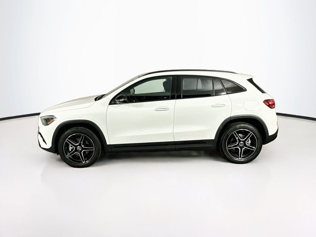 New 2026 Polar White Mercedes-Benz GLA 250 image 4