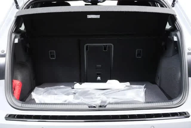 New 2026 Moonstone Gray Volkswagen SE image 27
