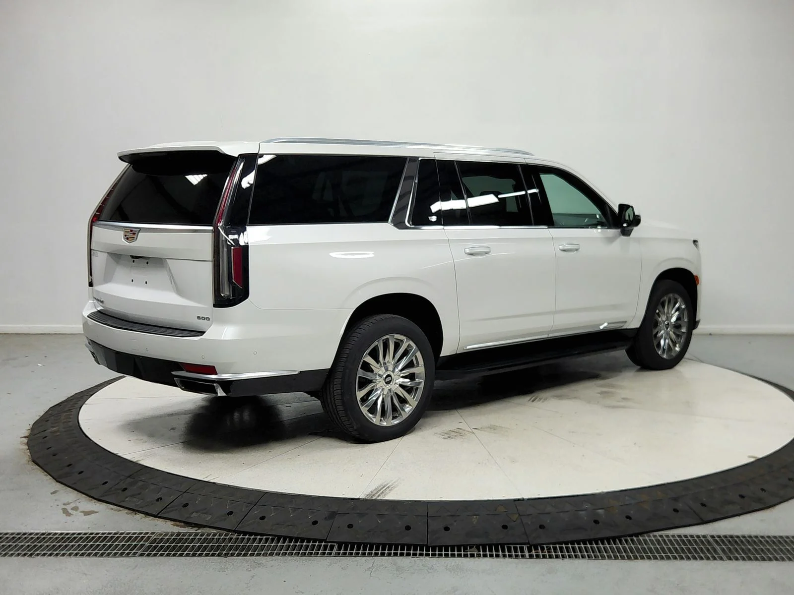 Used 2021 White Cadillac Premium image 8