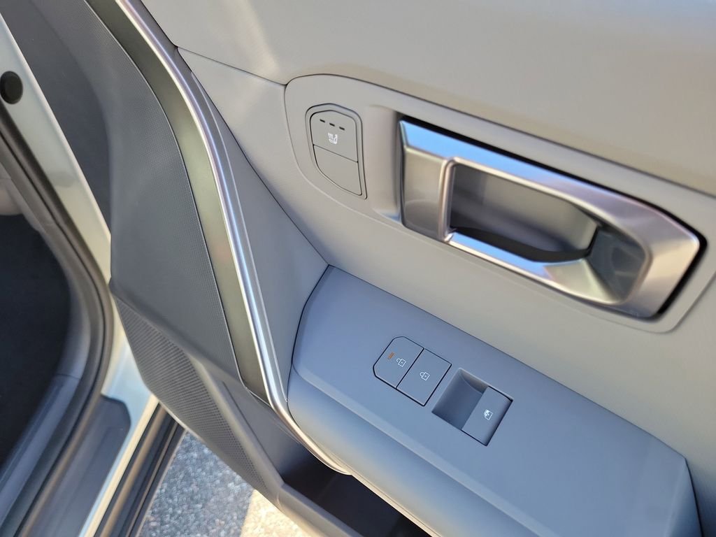 New 2027 Silver Kia EX image 11